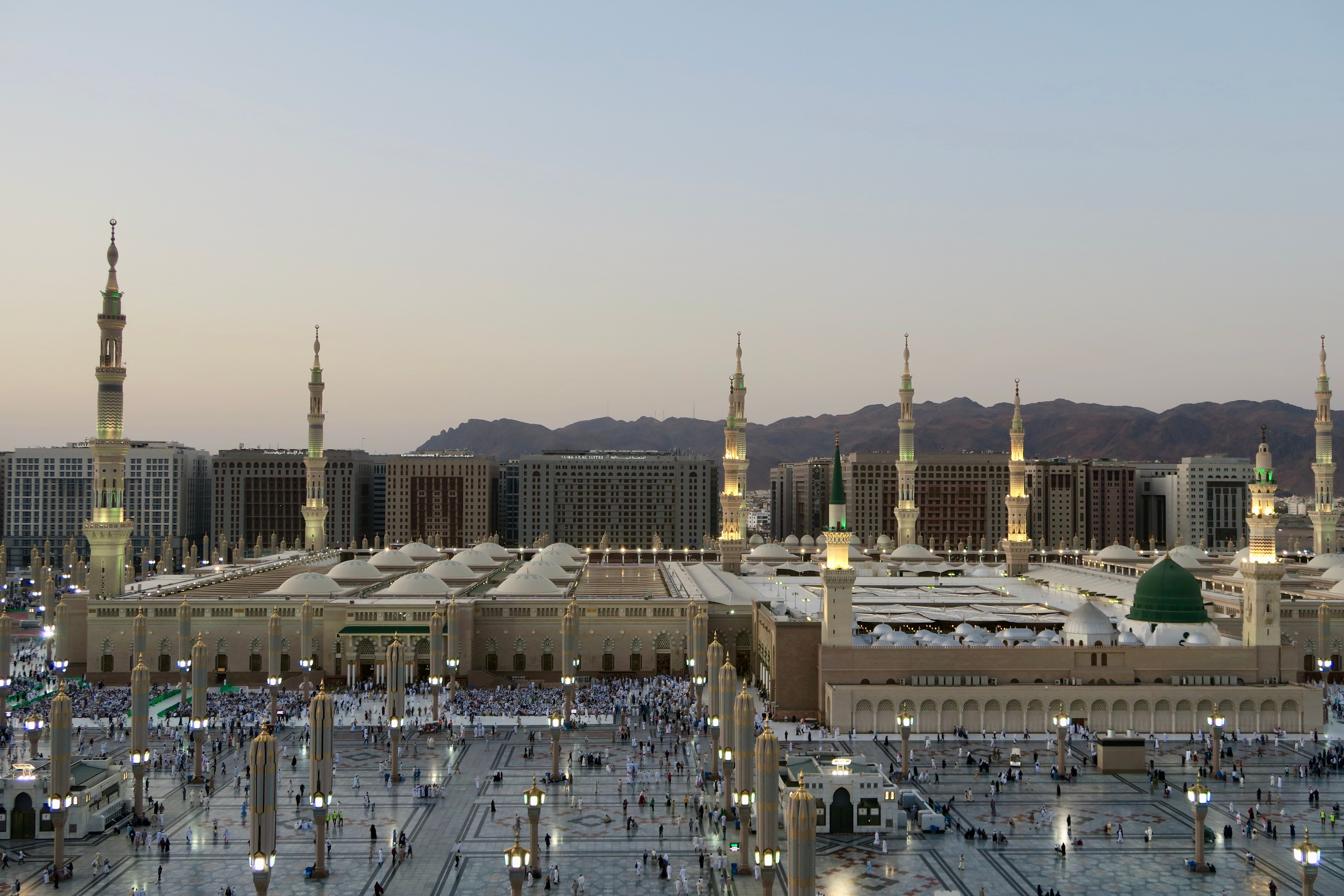 Keutamaan Berkunjung ke Masjid Nabawi di Madinah